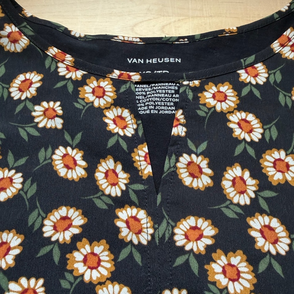 Van Heusen Floral Blouse XS Black Daisy Split Neck 3/4 Sleeve Mixed Media Flaw - Picture 4 of 10